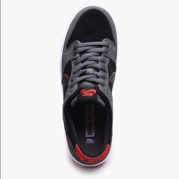 Nike SB Dunk Low IW BMW Sports Car - Picture 5 of 8